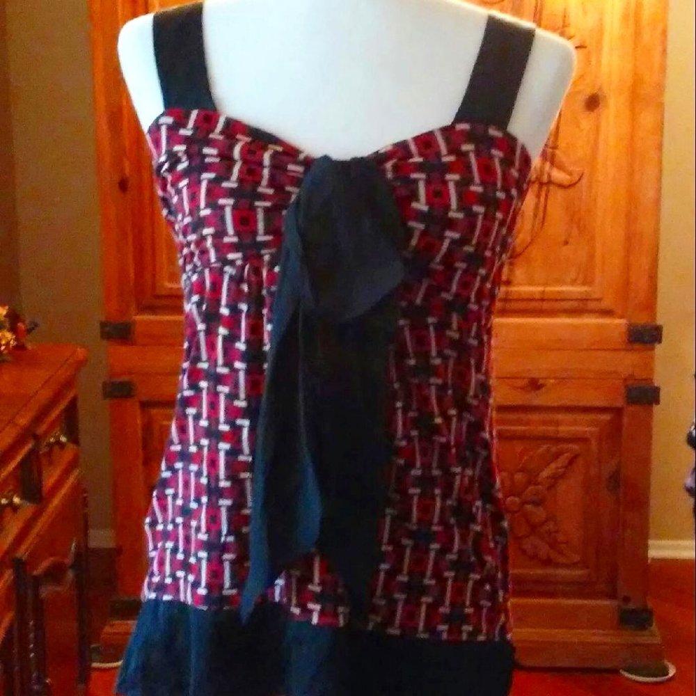 Ann Taylor Black/Red/white Top Size S